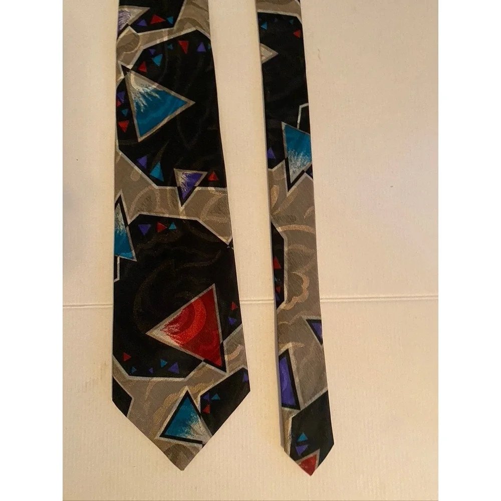 Domani Mens Geometric Abstract Silk Blend Tie Black Red Teal 90s Retro 4 Inch